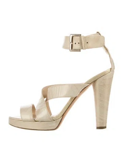 Pre-owned Oscar De La Renta Leather Pumps In Neutrals