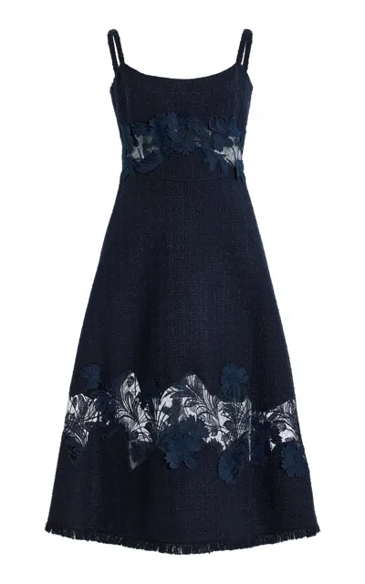 Oscar De La Renta Moda Operandi In Black