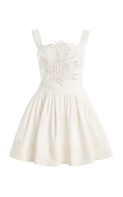 Oscar De La Renta Moda Operandi In White