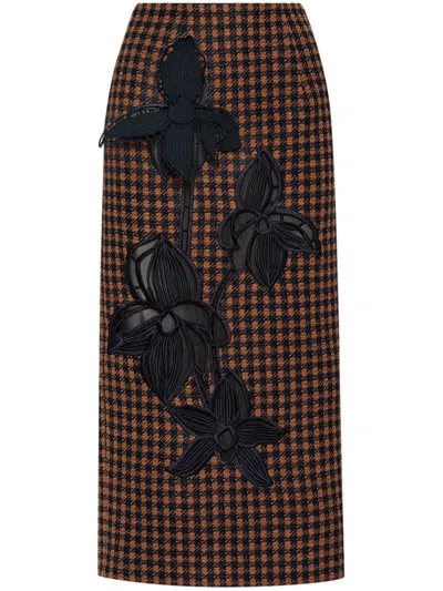 Oscar De La Renta Orchid Embroidered Check-tweed Pencil Skirt In Brown