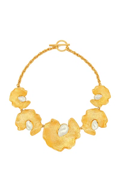 Oscar De La Renta Pearl Lilypad Necklace In Gold