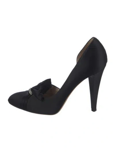 Pre-owned Oscar De La Renta Satin Crystal Embellishments Pumps In Black
