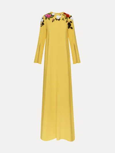 Oscar De La Renta Sequin Rose Embroidered Caftan In Yellow