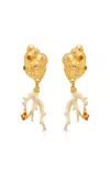 Oscar De La Renta Shell And Coral Drop Earrings In Gold