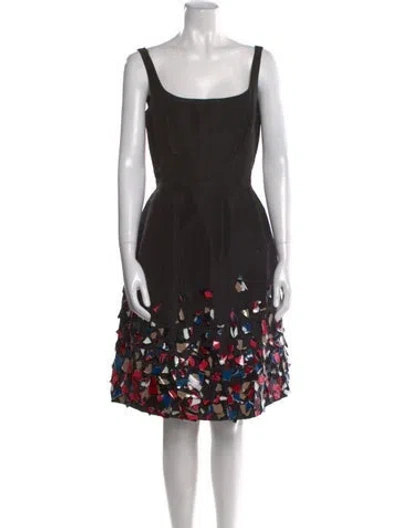 Pre-owned Oscar De La Renta Silk Knee-length Dress In Black