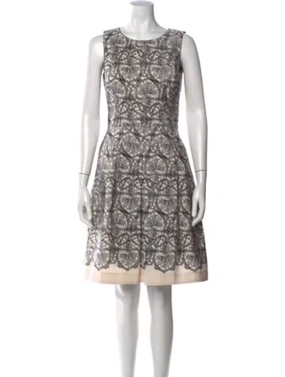 Pre-owned Oscar De La Renta Silk Knee-length Dress In Black/white