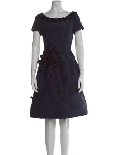 Pre-owned Oscar De La Renta Silk Knee-length Dress In Blue