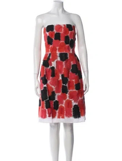 Pre-owned Oscar De La Renta Silk Knee-length Dress In Red