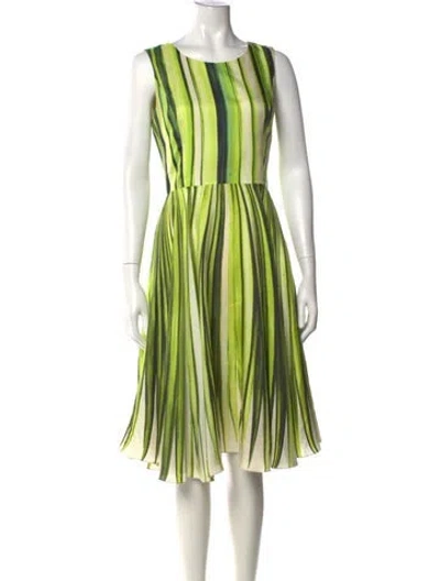 Pre-owned Oscar De La Renta Striped Midi Length Dress In Green