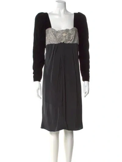 Pre-owned Oscar De La Renta Velvet Knee-length Dress In Black