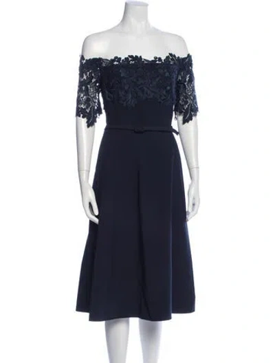 Pre-owned Oscar De La Renta Virgin Wool Midi Length Dress In Blue