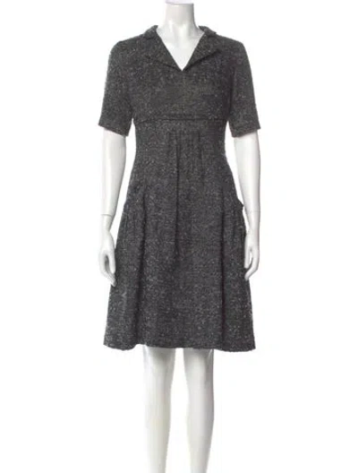 Pre-owned Oscar De La Renta V-neck Knee-length Dress In Gray