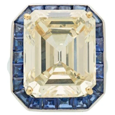 Pre-owned Oscar Heyman 17.35 Carat Emerald Cut Flyb-si1 Diamond 18 Karat Wg Cocktail Ring In Green