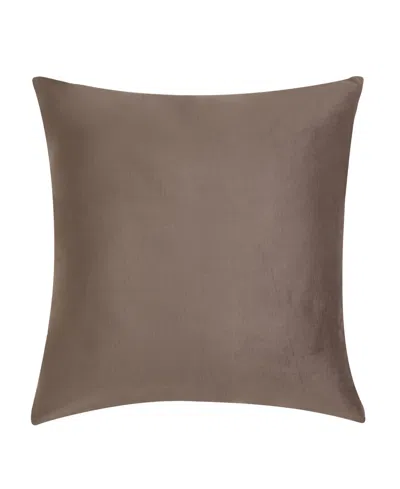 Oscar Oliver Valencia Sham, European In Mocha