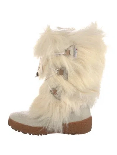 Pre-owned Oscar Sport Fur Lace-up Boots In Neutral