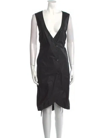 Pre-owned Oska V-neck Midi Length Dress In Black