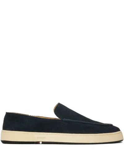 Osklen Soho Soft Moc Suede Loafers In Black