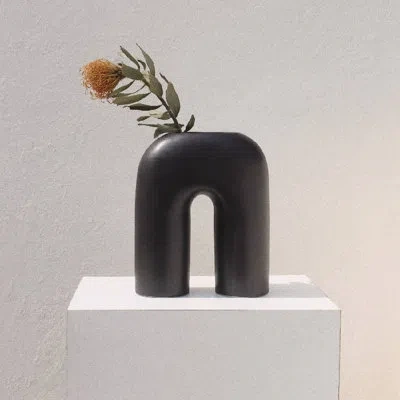 Osmos Studio Zo Vase In Black