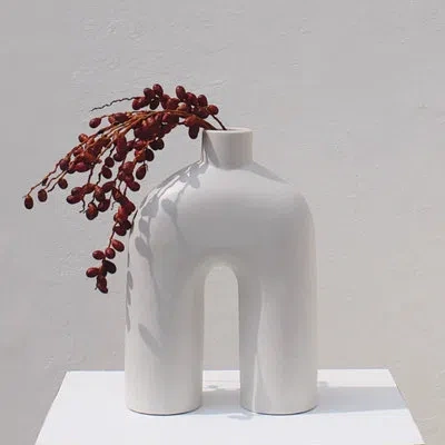 Osmos Studio Zo Vase In White