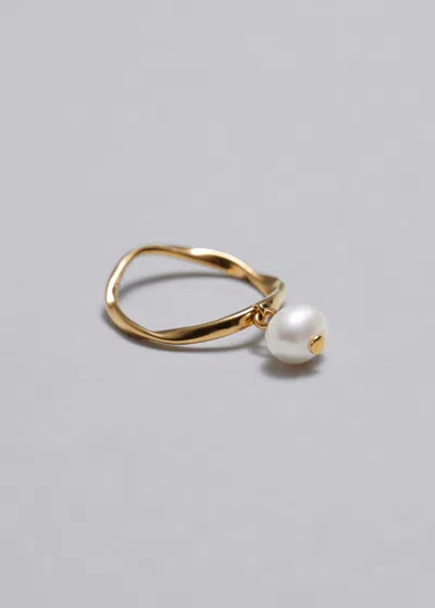 Other Stories Dangle Pearl Ring In Gold