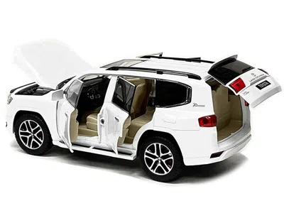 Other Toyota Land Cruiser White 1/24 Diecast Model Car
