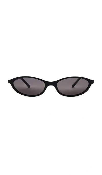 Otra Hazel Sunglasses In Black