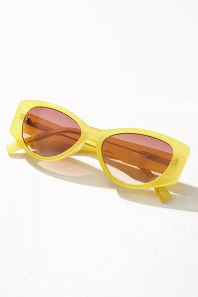 Otra Monroe Sunglasses In Lime In Yellow