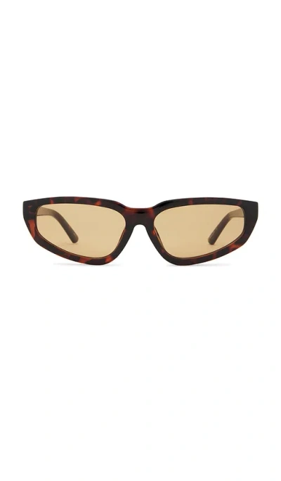 Otra Nikki Sunglasses In Brown