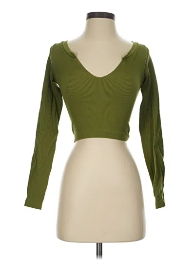 Pre-owned Out From Under 3/4 Sleeve T-shirt In Green