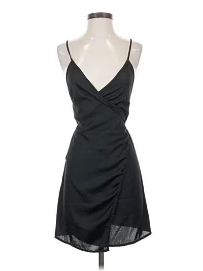 Pre-owned Out From Under Sleeveless Top Black Halter Neckline Tops