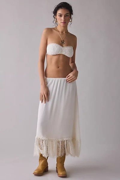 Out From Under Veronica Lace Pinch-front Bandeau Bralette In Ivory, Women's At Urban Outfitters In White