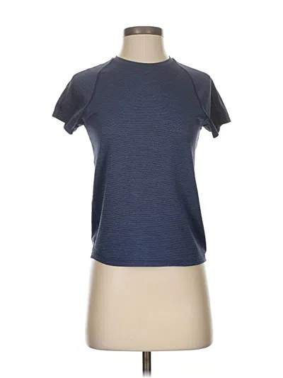 Pre-owned Outdoor Voices Active T-shirt In Blue
