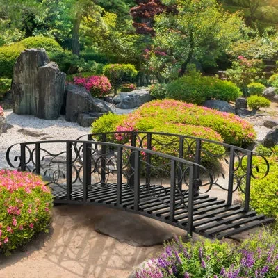 Outsunny 6' Metal Arch Backyard Garden Bridge With 660 Lbs. Weight Capacity, Safety Siderails, Vine Motifs
