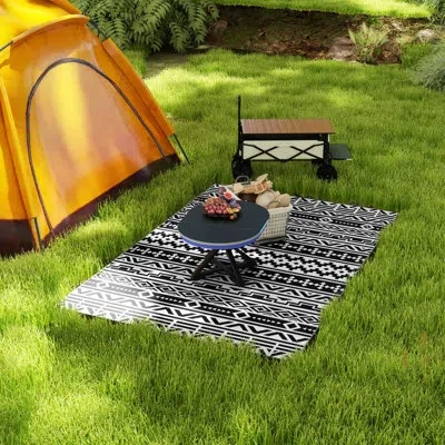 Outsunny Reversible Outdoor Rug, Waterproof Plastic Straw Floor Mat, Portable Rv Camping Carpet, Large Floor  In Black And White Geometric Wall