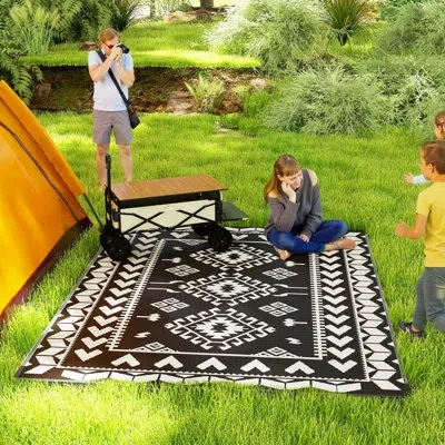 Outsunny Reversible Outdoor Rug, Waterproof Plastic Straw Floor Mat, Portable Rv Camping Carpet, Large Floor  In Black And White Rhombus Patchwork
