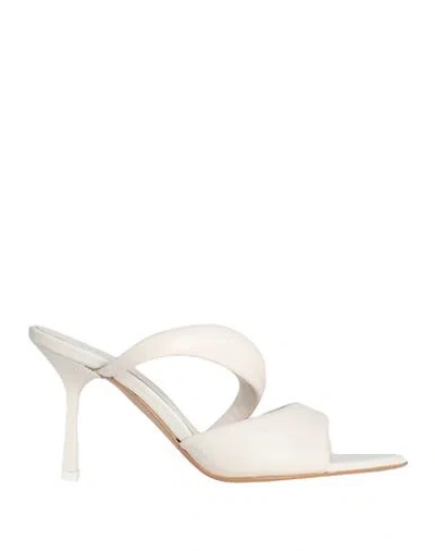 Ovye' By Cristina Lucchi Ovyé Woman Sandals Off White Size 8 Calfskin