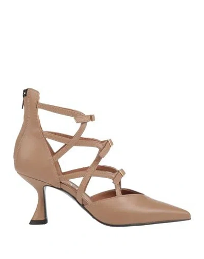 Ovyè Ovyé Playlist Woman Pumps Light Brown Size 8 Leather In Multi