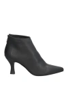 Ovyè Ovyé Woman Ankle Boots Black Size 8 Leather