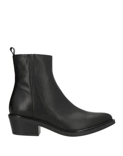 Ovyè Ovyé Woman Ankle Boots Black Size 9 Synthetic Material