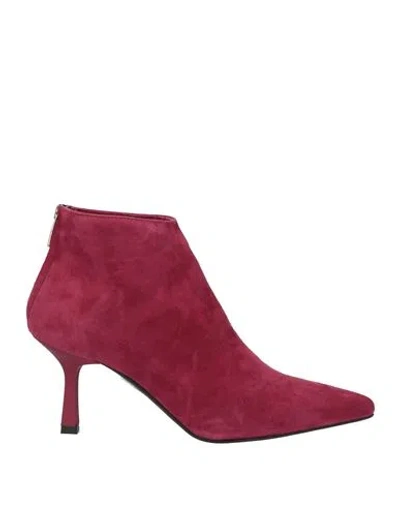Ovyè Ovyé Woman Ankle Boots Burgundy Size 8 Leather