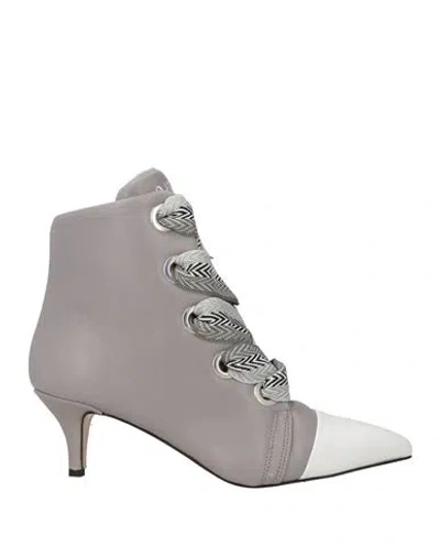 Ovyè Ovyé Woman Ankle Boots Grey Size 7 Leather In Gray