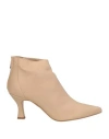 Ovyè Ovyé Woman Ankle Boots Sand Size 8 Leather In Beige