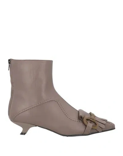 Ovyè Ovyé Woman Ankle Boots Taupe Size 7 Leather In Gray