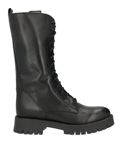 Ovyè Ovyé Woman Boot Black Size 8 Calfskin In Multi