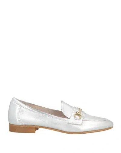 Ovyè Ovyé Woman Loafers Silver Size 8 Goat Skin