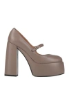 Ovyè Ovyé Woman Pumps Light Brown Size 8 Leather In Beige