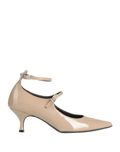 Ovyè Ovyé Woman Pumps Sand Size 8 Textile Fibers