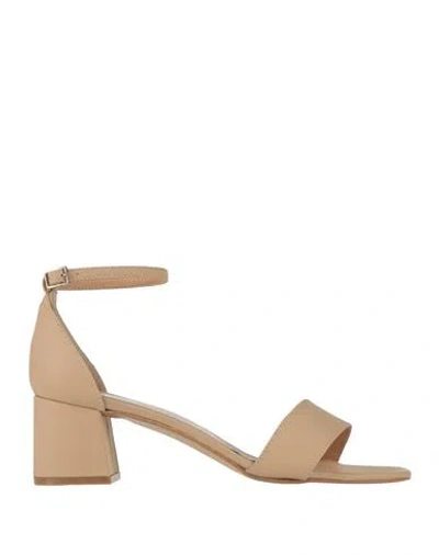 Ovyè Ovyé Woman Sandals Beige Size 10 Leather