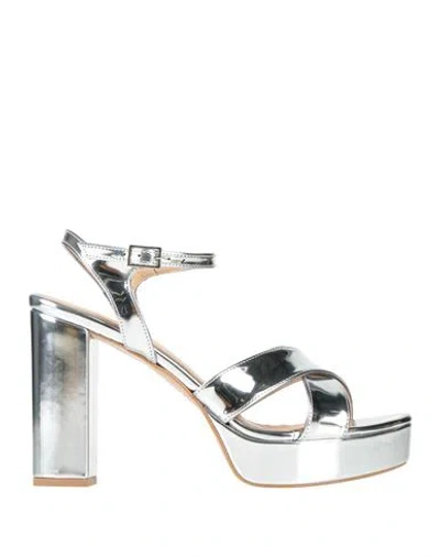 Ovyè Ovyé Woman Sandals Silver Size 7 Textile Fibers