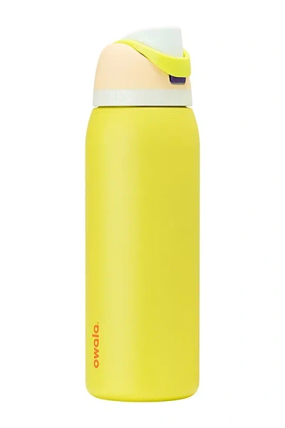 Owala Freesip 40 oz Water Bottle In Lemon Limeade At Urban Outfitters In Yellow